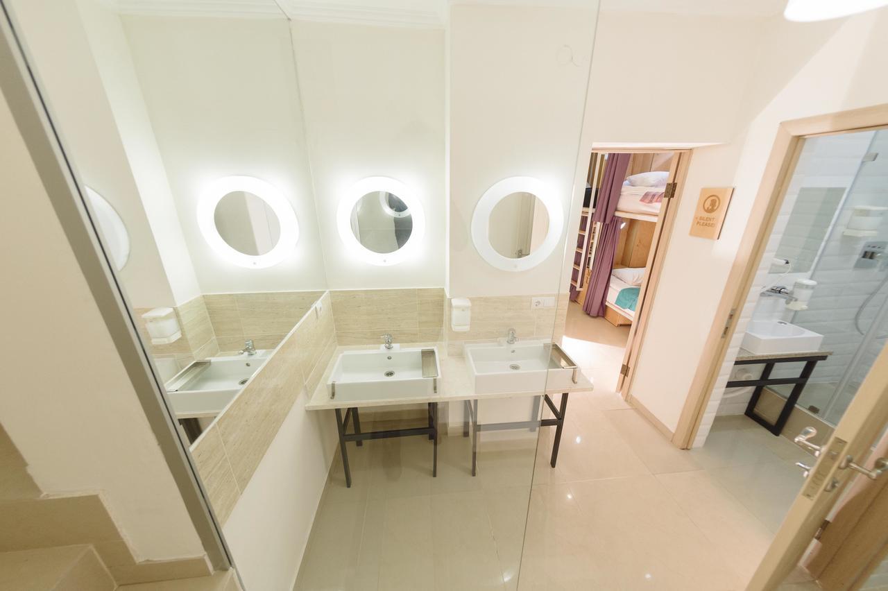 A&A Hostel Lwów Zewnętrze zdjęcie
